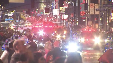 91st Hollywood Christmas Parade rolls through the streets of Tinseltown