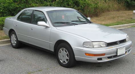 94 toyota camry. When you agree to a lease on a Toyota vehicle, you are agreeing to pay monthly payments for the term of the lease. If you die during the lease, your estate or a cosigner on the lea... 