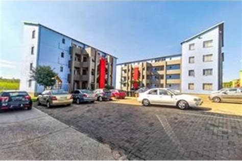 97 Apartments / Flats for Sale in Fleurhof RentUncle