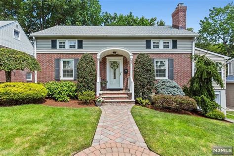 97 cedar ave maywood nj. View listing information for 97 Cedar Avenue, Maywood, NJ, 07607. Listing details information provided by Sheldon Neal. $579,000 USD: Immaculate, updated, … 