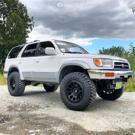 So I recently got and installed the 3" toytec ultimate lift. (new toytec coil overs up fronts, front dif drop, new OME springs and fox 2.0 shocks in…. 