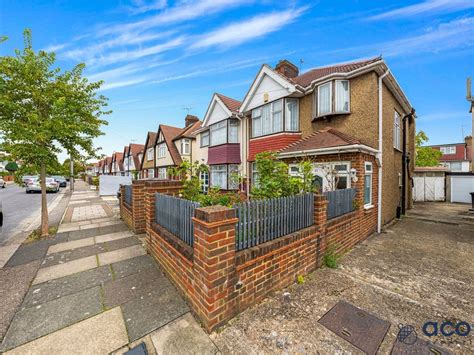 98 Houses for sale in Colindale - Zoopla