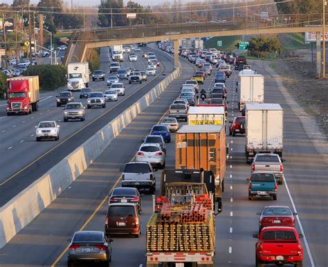 99 fwy traffic. Jul 24, 2018 ... There's nothing fun about a long drive on California Highway 99, but if you'd like to experience it without the mayhem of traffic and insane ... 