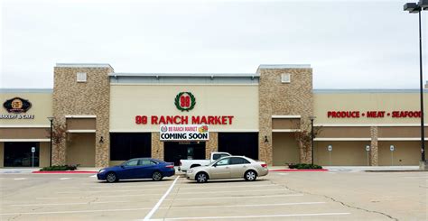 99 ranch plano. The first 99 Ranch was opened in 1984 in Westminste­r by Jonson and Alice’s father, Roger Chen, a Taiwanese immigrant from the western city of Taichung. Headquarte­red in Buena Park with 58 stores in 11 states, it is now one of the largest Asian supermarke­t. chains in America. While pan-Asian in its offerings, the company caters … 