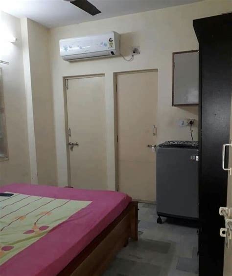 998+ 1 Room Set for Rent in Ahmedabad - Housing