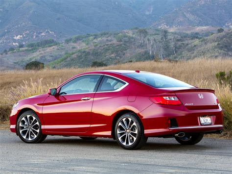 9th gen accord. The 2020 Accord also has a five-star crash rating from the NHTSA. The type of engine a 2020 Honda Accord has in it will depend on the trim level. The LT 1.5T, Sport 1.5T, EX 1.5T, and EX-L 1.5T trims all have a 2.0-liter I4 16-valve turbocharged engine. It achieves 192 horsepower while delivering 30 miles per … 