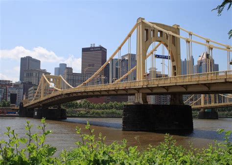 9th street bridge pittsburgh. Pittsburgh's first river bridges, made of wood and long since replaced, opened in 1818 at Smithfield Street and 1819 at Sixth Street (then St. Clair Street). The city's oldest in-service bridge is the current Smithfield Street Bridge , which opened in 1883; it was designated a National Historic Landmark in 1976. [5] 