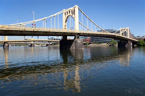 The 6th, 7th, and 9th Street Bridges have a unique design. They are self-anchored suspension bridges with a large steel eyebar suspension system. In 1998, the 6th Street Bridge was renamed the Roberto Clemente Bridge to honor the late Pittsburgh Pirate. . 