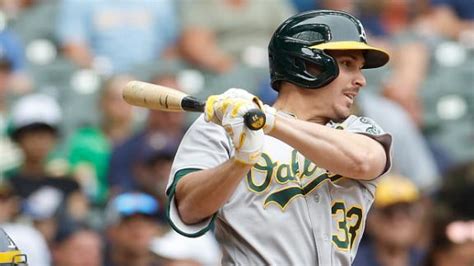 A’s win 4th in row for 1st time this year, beat Brewers 2-1 in 10 innings