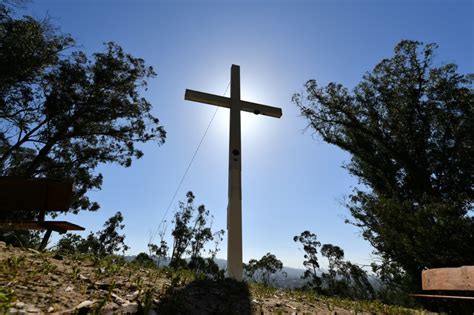 A Christian cross on a Bay Area hilltop was removed. The fight to resurrect it is heading to court.
