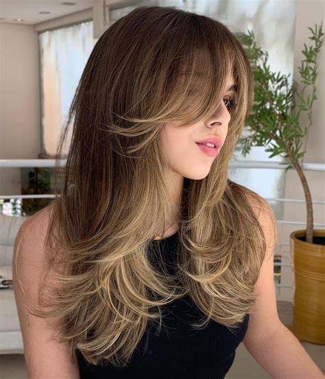 A Comprehensive Guide to Butterfly Haircut on Medium Length Hair: Elevate Your Style