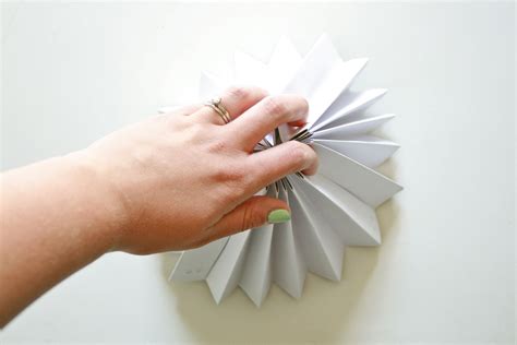 A DIY Paper Pinwheel Tutorial - Dream Green DIY