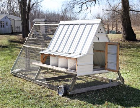 A Frame Chicken Coop Tractor - Ana White - raincitystudios.com