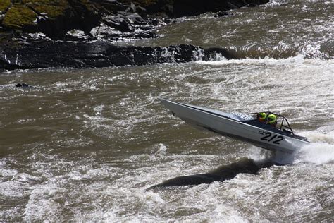 A First Timer’s Guide to the Salmon River Jet Boat Races