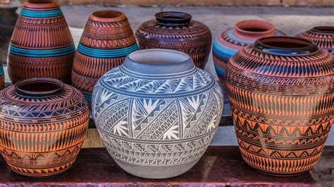 A Guide to Native American Pottery - The Spruce Crafts - muktibox.com