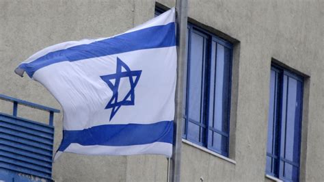 A Georgia teacher is accused of threatening a student in a dispute over an Israeli flag