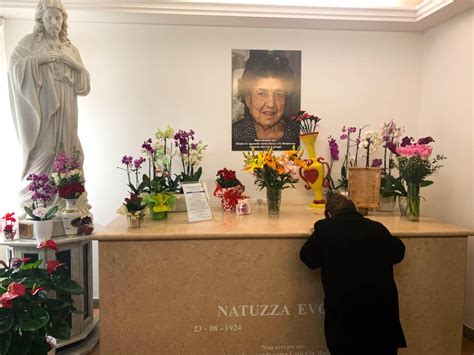 A Great Mystic of our Time: Natuzza Evolo and the Catholic ...