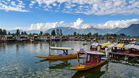 A Guide for Planning Trips to Kashmir