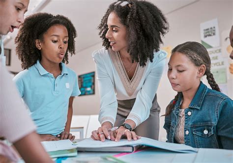 A history teacher asks students to write a 500-word document ... - Filo - wintechmobiles.com