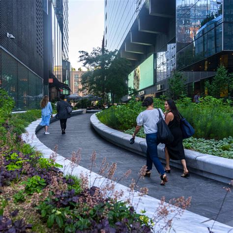 A N.Y.C. Plaza Rises Over Train Tracks - The New York Times