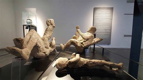 A new exhibit shows plaster casts of Pompeii victims frozen at the time ... - wintechmobiles.com