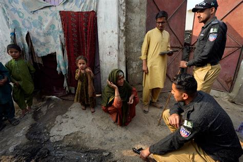 A Pakistani province aims to deport 10,000 Afghans a day