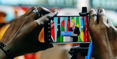 A Pro-Putin Facebook Network Is Pumping French-Language Propaganda Into Africa