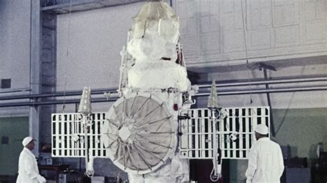 A Soviet spacecraft is about to crash into Earth 53 years ... - CBS News - wintechmobiles.com
