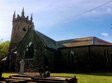 A Sunday morning at Kilnaughtin and a landmark church in Tarbert