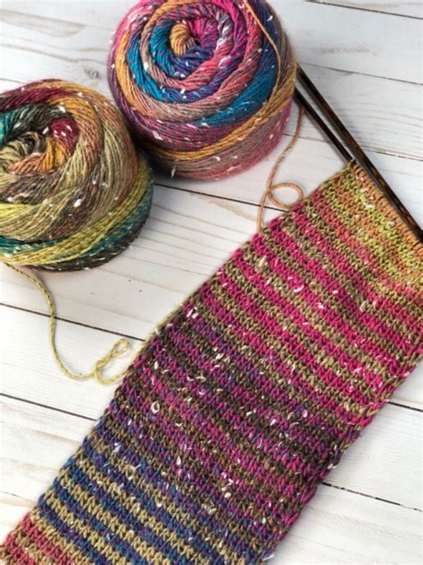 A Super Simple Scarf to Knit with Two Bold Yarns – …