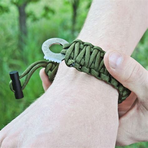 A beginner s guide to paracord make your own survival bracelet using the top 5 most popular styles today. - 2008 audi a4 thermostat gasket manual.