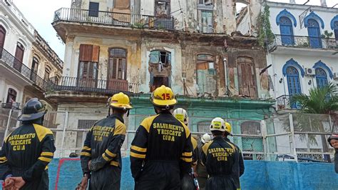 A building collapse in Havana leaves 1 person dead and at least 2 injured