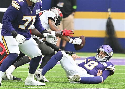 A chronicle of the mistakes that cost the Vikings against the Buccaneers