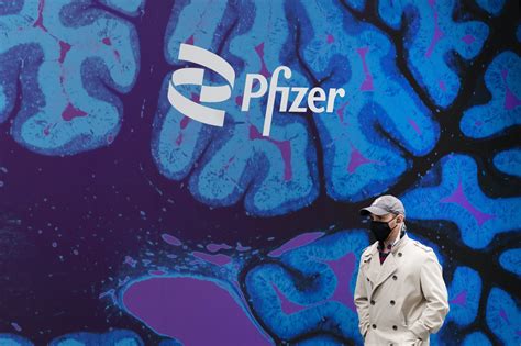 A continuing decline in sales of COVID-19 products clips revenue at Pfizer