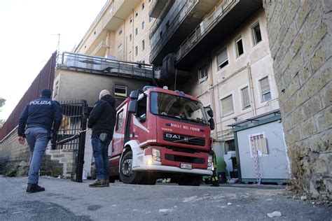 A fire in a hospital near Rome kills at least 3 and forces the evacuation of facility and patients