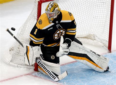 A gap remains between Bruins and Jeremy Swayman