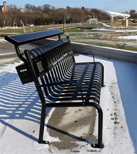 A place to plug in: Local solar ‘charging benches’ offer free battery ...