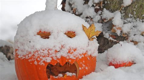 A scary Halloween forecast: After incoming snow, trick-or-treaters should bundle up on Tuesday