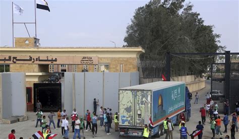 A second shipment of 17 trucks bringing aid to Palestinians crosses into Gaza, Egyptian media say