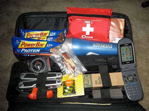 A vehicle survival kit how to get prepped survival guide survival gear. - Sturzkampfflieger 'ran an den feind !.