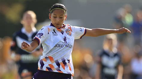 Snepbang Video New - Perth Glory forward Quinley Quezada says Central Coast Mariners match a  must-win