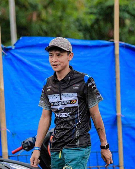 ABAH ICAN X Fynex Sport - Black Compas Kerah V Neck X Jersey … - muktibox.com