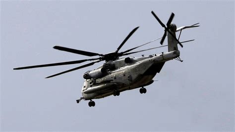 ABD''de 6 kişiyi taşıyan helikopter düştü