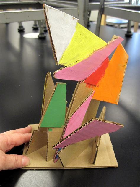 Abstract Cardboard Sculpture: DIY Art Ideas - muktibox.com