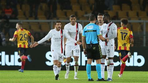 AC Milan again wastes a two-goal lead after 2-2 draw at Lecce. Juventus beats Cagliari to go top