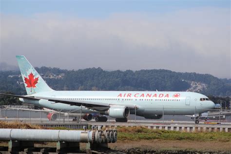 AC738 Air Canada Flight - Aviability