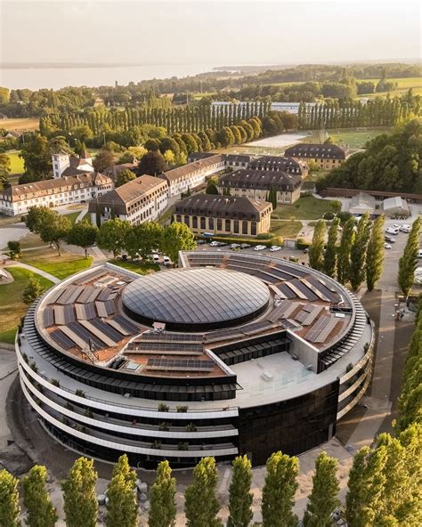 veodersti.rgarabwor.edu.pl. 