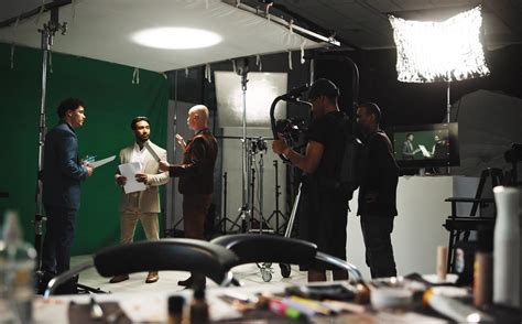 Acting Classes Online: A Guide for Performers - muktibox.com