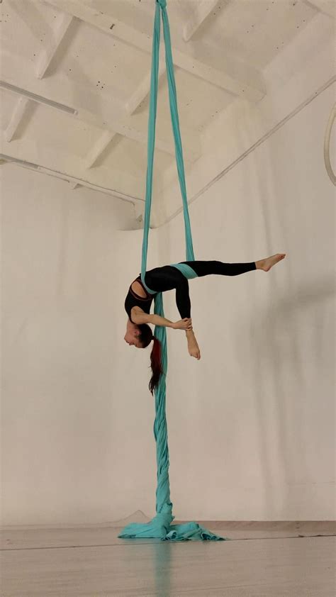 Aerial silk - Wikiwand - muktibox.com