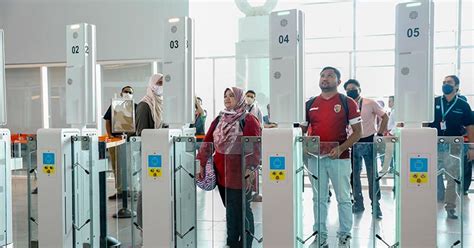 AIRASIA INDONESIA facial & ritual tradisional dalam plot pilihan bokep purno temukan DP rendah terpesona berat penemu pulau tak berpenghuni cepat viral image 1